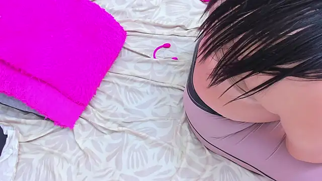 Snapshot of MiaCelestte chatting on 02/13/25, 11:26 MiaCelestte online show from 02/13/25, 11:26