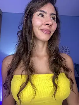 Snapshot of RouseColins chatting on 01/19/25, 11:21 RouseColins online show from 01/19/25, 11:21