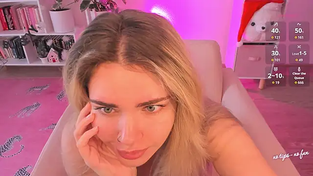 pussy-kattt online show from 11/11/25, 06:57