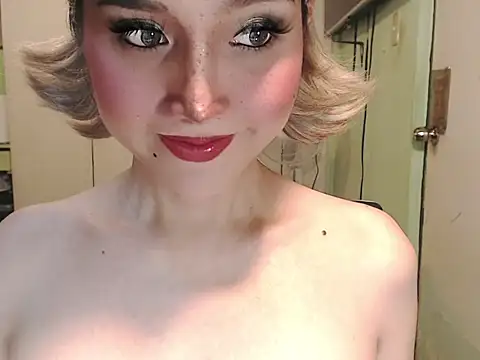 Ezradeliciosa online show from 05/20/26, 02:51