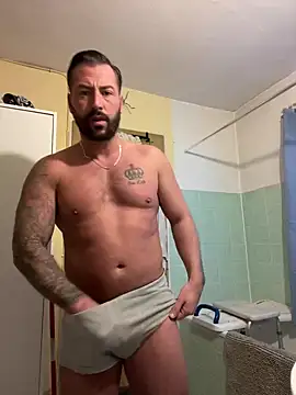 Snapshot of 2guysforu chatting on 02/07/25, 08:55 2guysforu online show from 02/07/25, 08:55