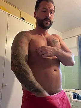 Snapshot of 2guysforu chatting on 02/24/25, 10:26 2guysforu online show from 02/24/25, 10:26