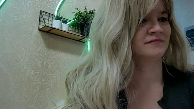 Bunny Jolly online show from 11/09/25, 12:20