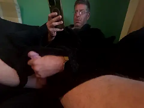 bigboy6880 online show from 09/22/25, 05:42