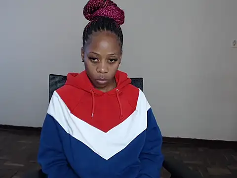 QUEENMANDYY online show from 07/28/26, 11:39