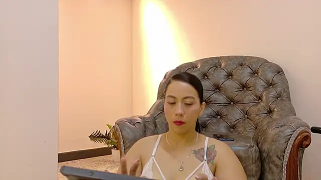 niky smit online show from 02/25/25, 11:52