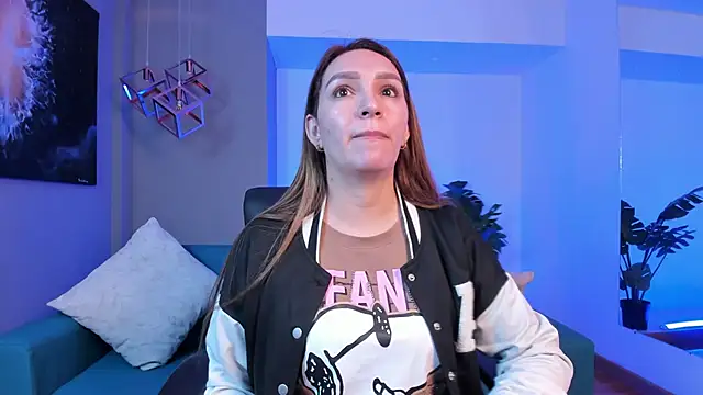 miataylorr1 online show from 11/13/25, 12:26