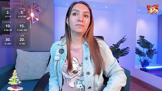 Snapshot of miataylorr1 chatting on 12/22/25, 11:29 miataylorr1 online show from 12/22/25, 11:29