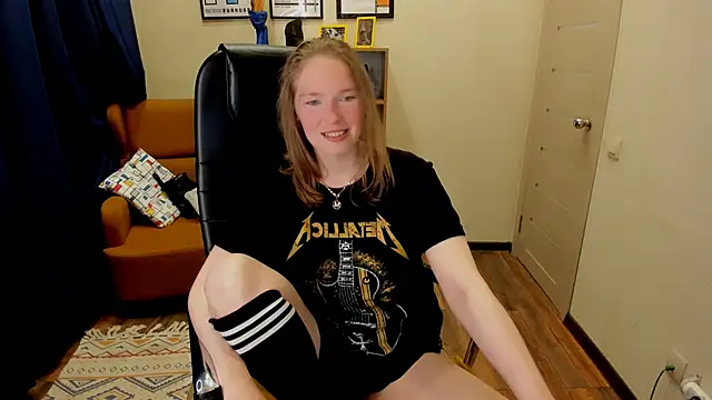  fiona Love online show from 05/16/26, 07:56