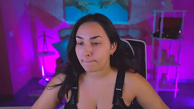 CeceliaJohnson online show from 11/12/25, 08:04