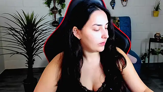 CeceliaJohnson online show from 11/14/25, 08:02