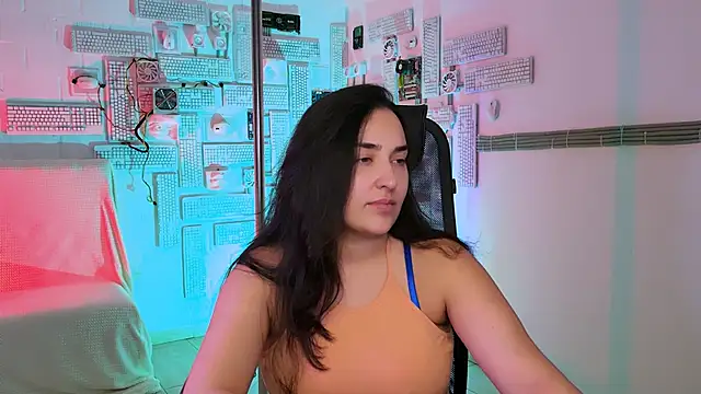 CeceliaJohnson online show from 11/28/25, 08:39