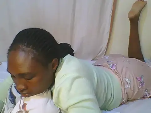 Snapshot of cute_lavenda chatting on 03/30/26, 12:17 cute lavenda online show from 03/30/26, 12:17