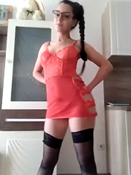 baby sweet girl  online show from 06/11/26, 03:21