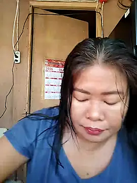 Snapshot of lickmepussy21 chatting on 04/10/26, 10:25 lickmepussy21 online show from 04/10/26, 10:25