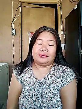 Snapshot of lickmepussy21 chatting on 04/13/26, 10:26 lickmepussy21 online show from 04/13/26, 10:26