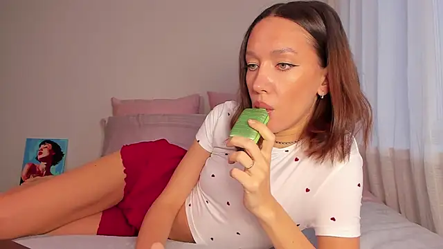 Snapshot of bestfootfetish chatting on 12/03/25, 08:34 bestfootfetish online show from 12/03/25, 08:34