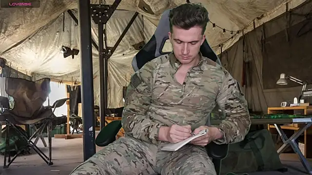 Snapshot of hornystripman97 chatting on 09/19/25, 01:29 hornystripman97 online show from 09/19/25, 01:29