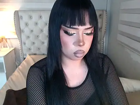 Snapshot of RebecaNextToYou chatting on 06/05/26, 05:18 RebecaNextToYou online show from 06/05/26, 05:18