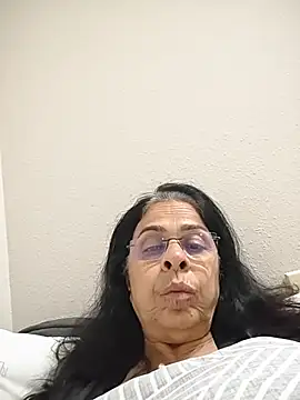 Susannemilf online show from 11/18/25, 02:50