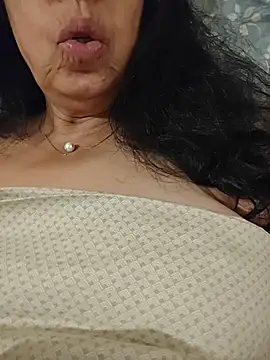 Snapshot of Susannemilf chatting on 03/20/26, 02:05 Susannemilf online show from 03/20/26, 02:05