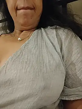 Snapshot of Susannemilf chatting on 03/28/26, 04:01 Susannemilf online show from 03/28/26, 04:01
