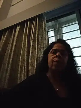 Snapshot of Susannemilf chatting on 04/04/26, 01:37 Susannemilf online show from 04/04/26, 01:37