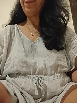 Snapshot of Susannemilf chatting on 04/07/26, 02:34 Susannemilf online show from 04/07/26, 02:34