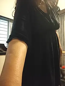 Snapshot of Susannemilf chatting on 04/08/26, 02:11 Susannemilf online show from 04/08/26, 02:11