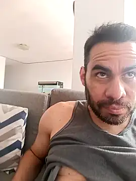 Snapshot of javiermarval83 chatting on 01/30/25, 04:45 javiermarval83 online show from 01/30/25, 04:45