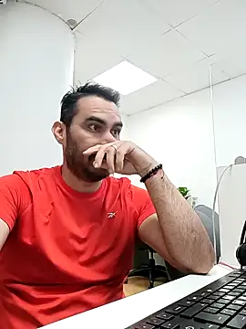 Snapshot of javiermarval83 chatting on 01/31/25, 09:48 javiermarval83 online show from 01/31/25, 09:48