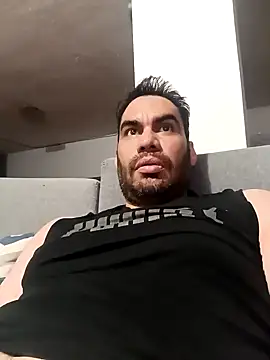 Snapshot of javiermarval83 chatting on 02/03/25, 02:25 javiermarval83 online show from 02/03/25, 02:25