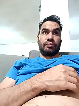 Snapshot of javiermarval83 chatting on 02/04/25, 02:17 javiermarval83 online show from 02/04/25, 02:17