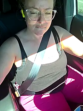 julimonroe online show from 03/05/25, 07:17