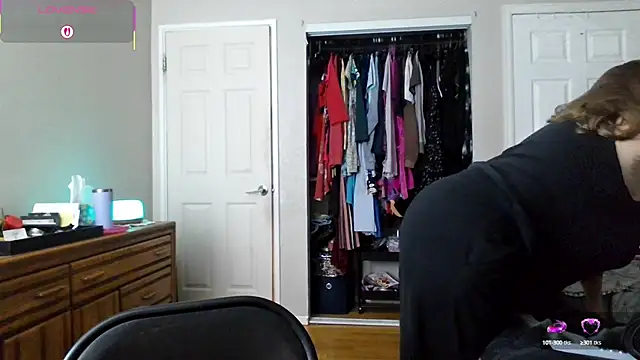 julimonroe online show from 09/22/25, 10:06