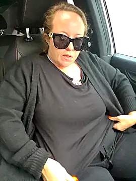 julimonroe online show from 10/07/25, 02:58