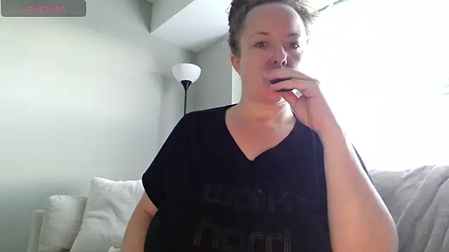 julimonroe online show from 01/12/26, 02:44