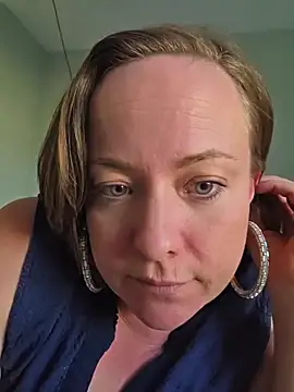 julimonroe online show from 06/17/26, 12:57