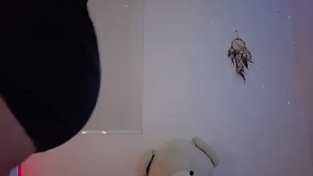 Lia Tinez online show from 11/04/25, 11:15