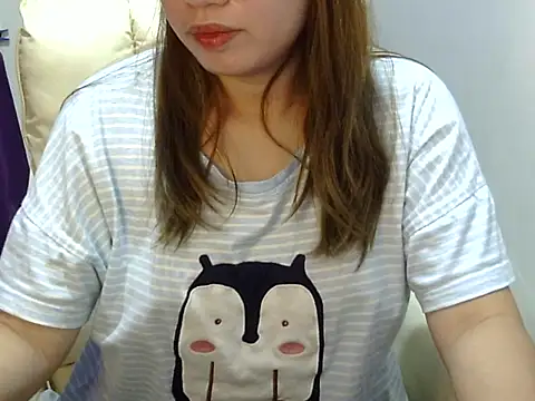    zurIII09  online show from 10/22/25, 09:09