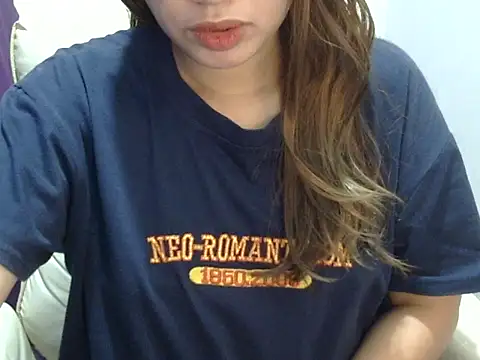 Snapshot of ___zurIII09_ chatting on 02/22/26, 11:03 zurIII09 online show from 02/22/26, 11:03