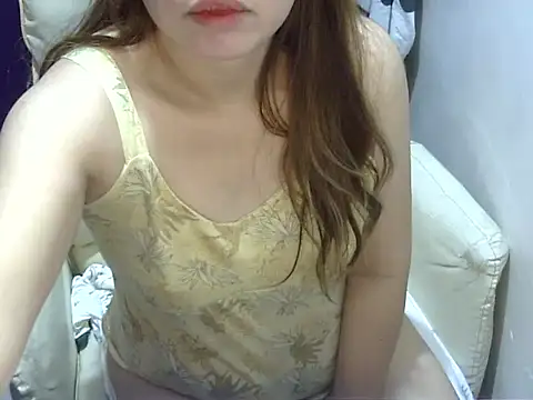    zurIII09  online show from 04/28/26, 07:24