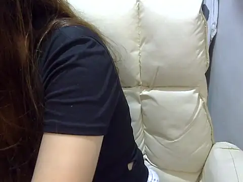    zurIII09  online show from 05/11/26, 08:53