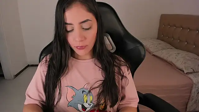 EmmaGrace1999 online show from 05/01/26, 01:43