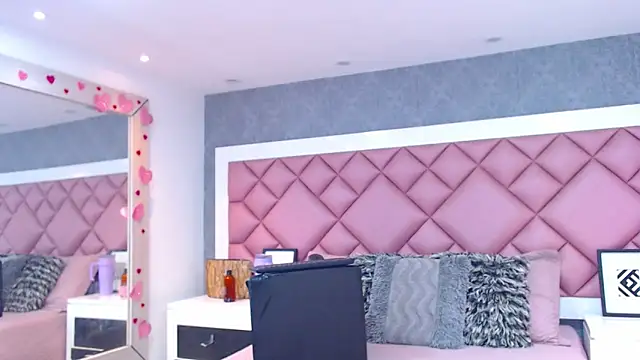 DanielaDuff online show from 03/06/26, 07:21