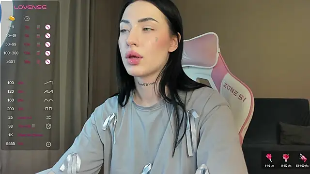 JenniferQueen11 online show from 01/04/25, 10:55