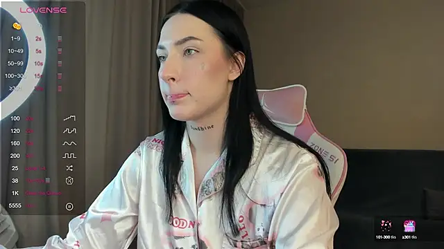 JenniferQueen11 online show from 01/12/25, 09:30