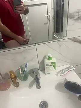 Snapshot of Vld121 chatting on 01/29/25, 08:14 Vld121 online show from 01/29/25, 08:14