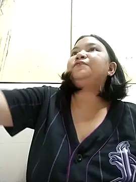 milkytitsmom4u online show from 10/03/25, 02:30