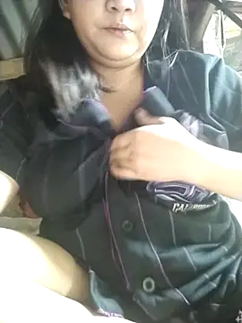 milkytitsmom4u online show from 03/16/26, 04:44